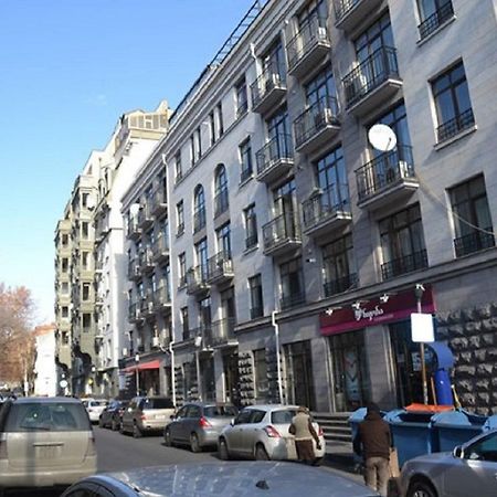 L&L Apartment Тбілісі Екстер'єр фото