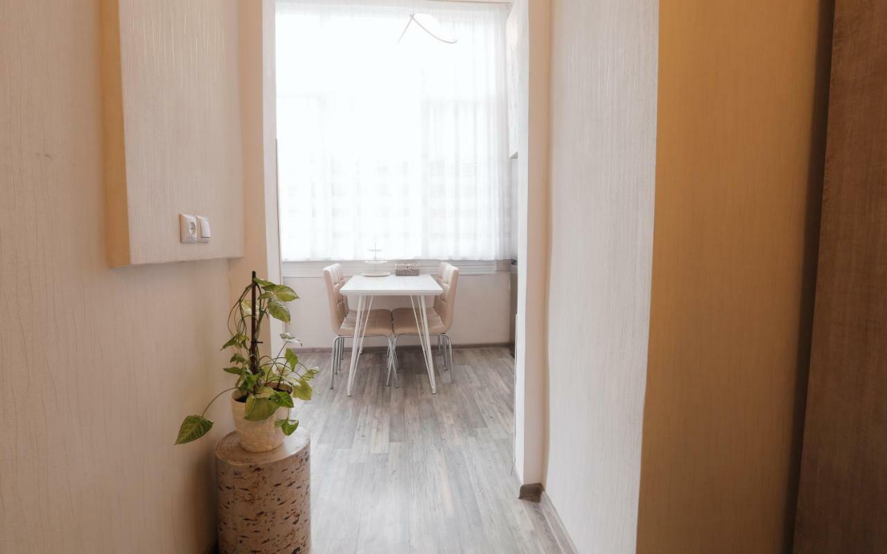 L&L Apartment Тбілісі Екстер'єр фото